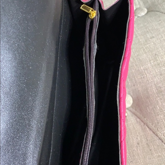 Mini hot pink purse - Picture 3 of 3